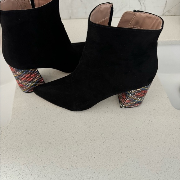 Gorgeous Betsy Johnson Black with Holiday heel booties - Picture 3 of 4